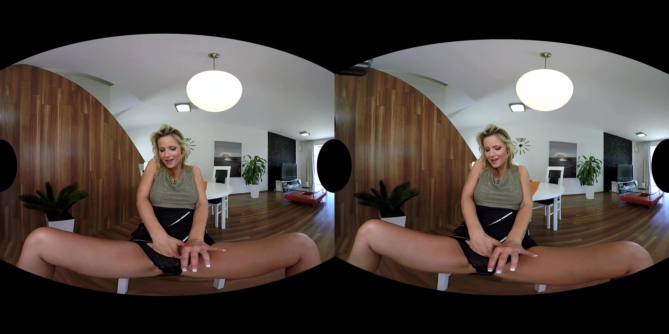 Samantha Jolie in Return of The Sexpert - RealityLovers