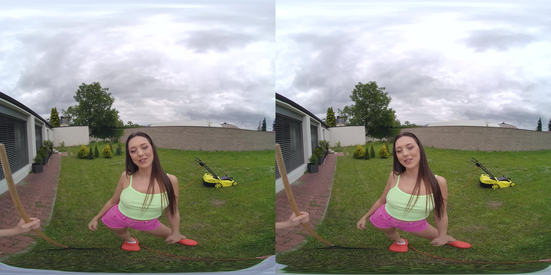 The Break for Hot Lawnmower - RealJamVR