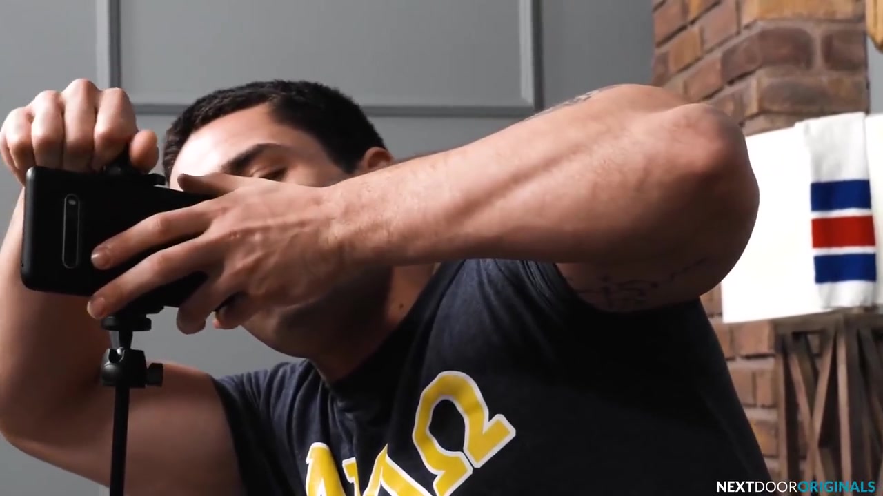 Muscle Men Share An Explosive Boner