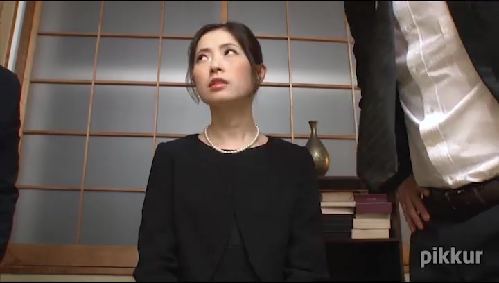 Yui Shinjo Widow Who Felt The Pleasure Of Inserting Two Holes At The Same Time