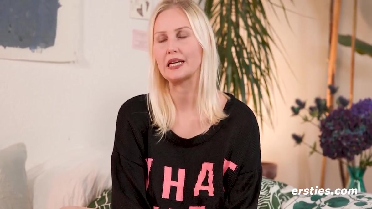 Masturbates With Fingers And Big Vibrator