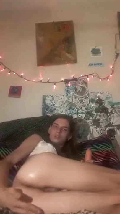 Step mommy trains her tight fuckhole while listening to her friends techno album
