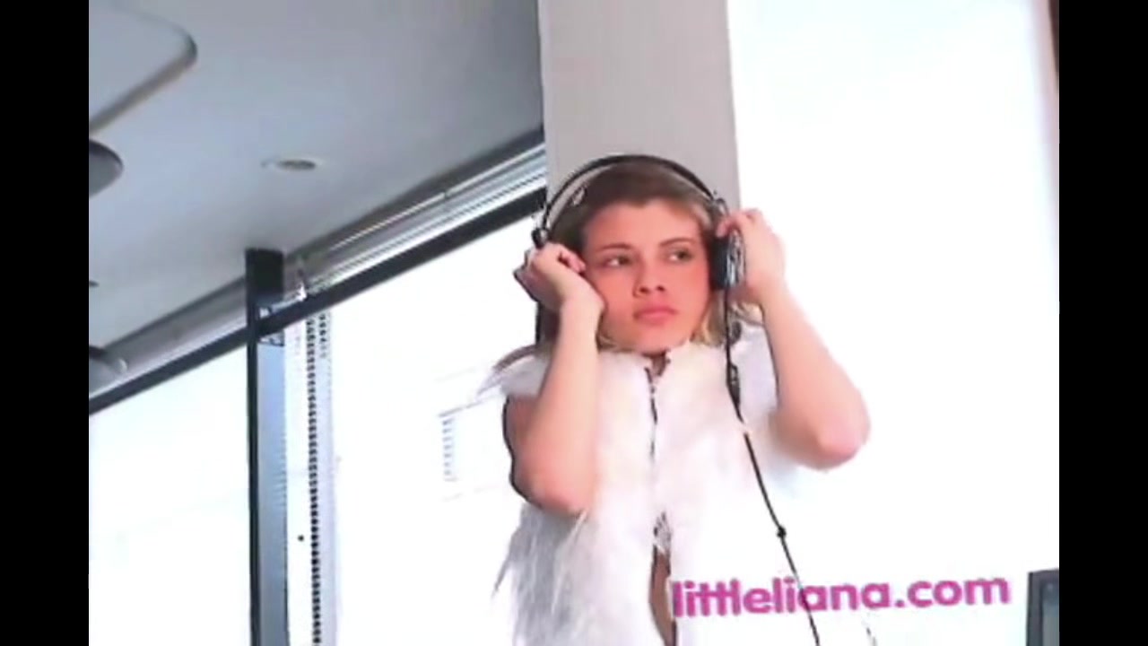Little Liana Fingering Pussy infront of PC