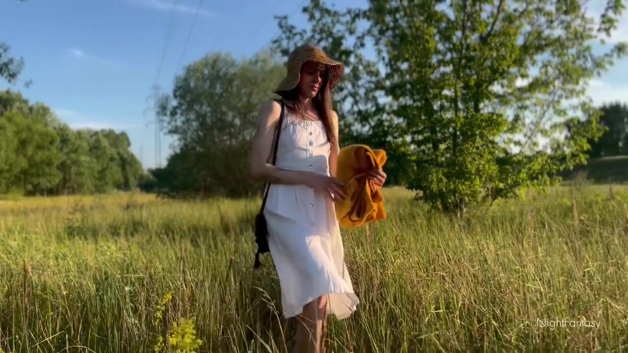 teen 18+ Girl Play With Herself Hiding In The Grass - Iroha Rin Plus