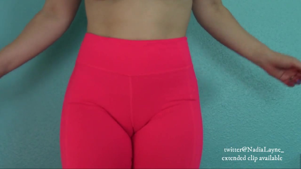 Milf Camel Toe In Yoga Pants