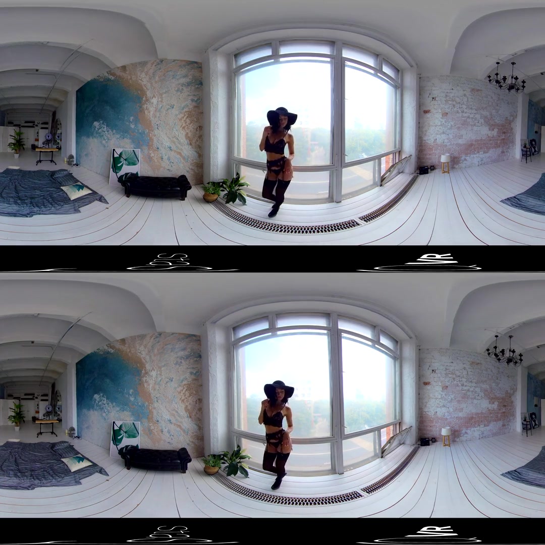 AshleyQ in High Times in a Highrise 360\u00ba - StasyQVR