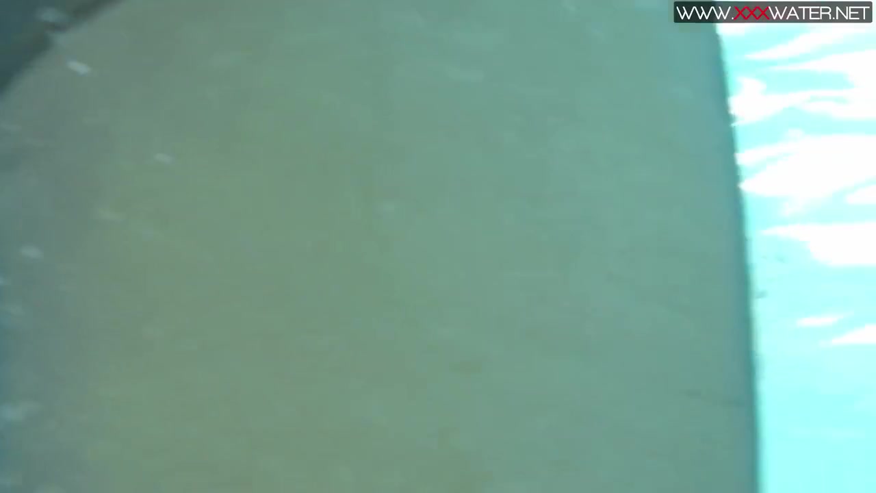 Sexy Chick Diana Kalgotkina Swims Naked In The Pool