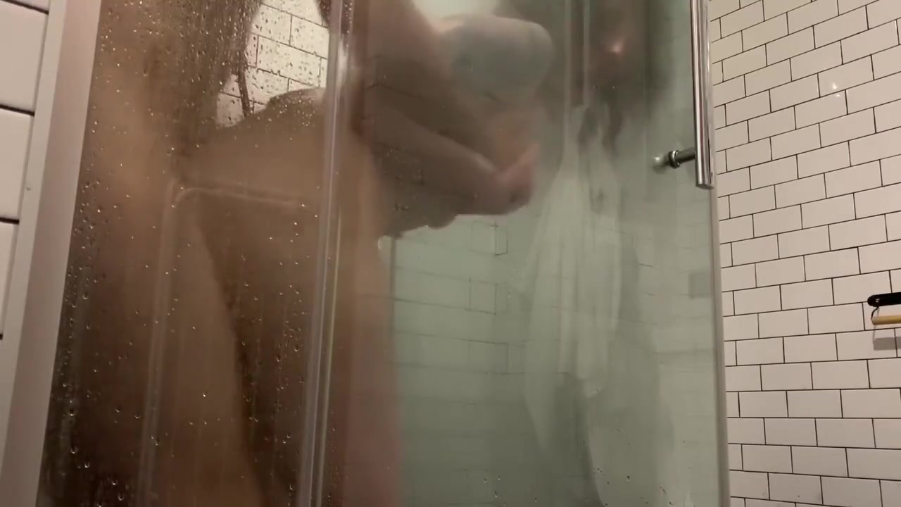 Stepsister Asked To Rub Her Back And Fuck Hard In The Bathtub And Then In The Room In The Ass