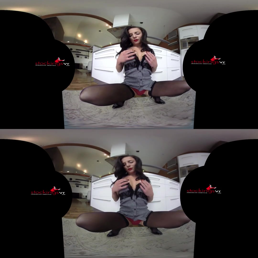 Lola Ver in Come Play With Me - StockingsVR