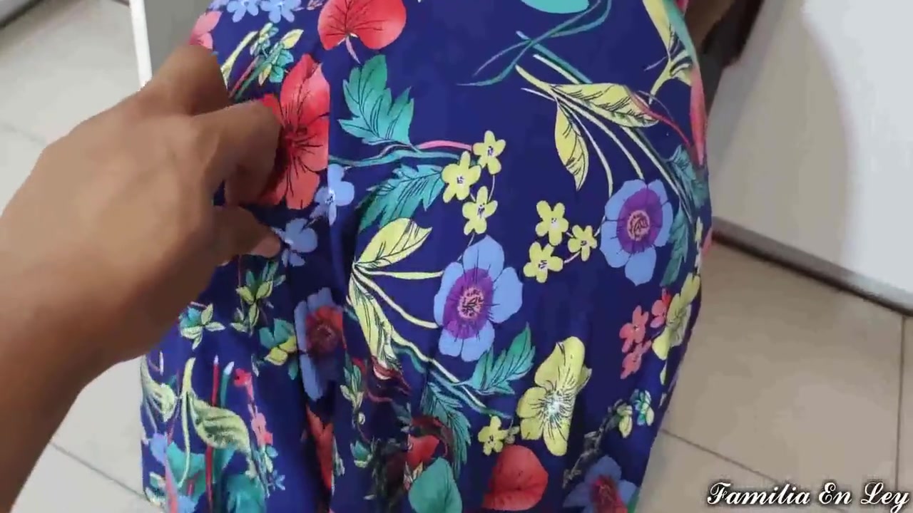 Padrastro Bravo Se Aprovecha De Su Hijastra En Cocina 14 Min