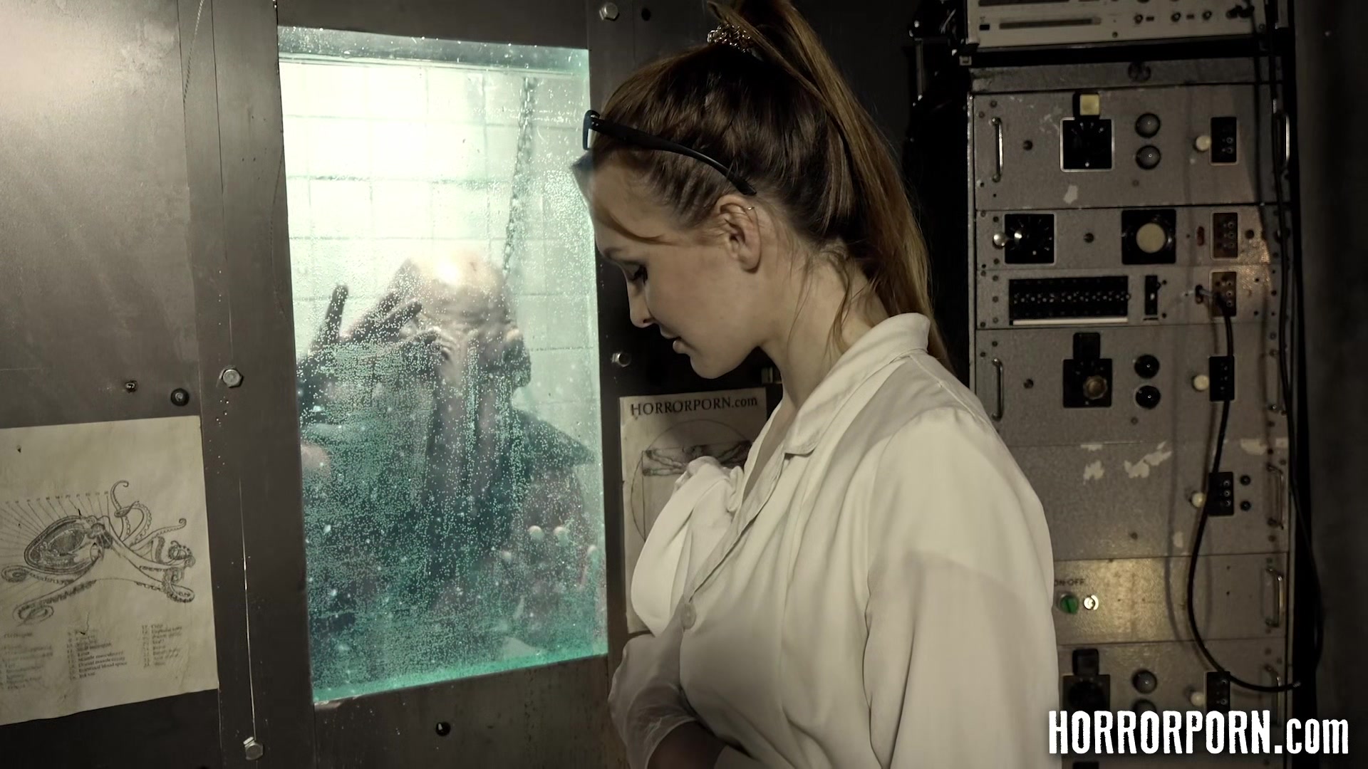 HORRORPORN The beautiful scientist fucked by a monster