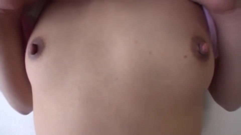 07573 Beautiful girl in agony