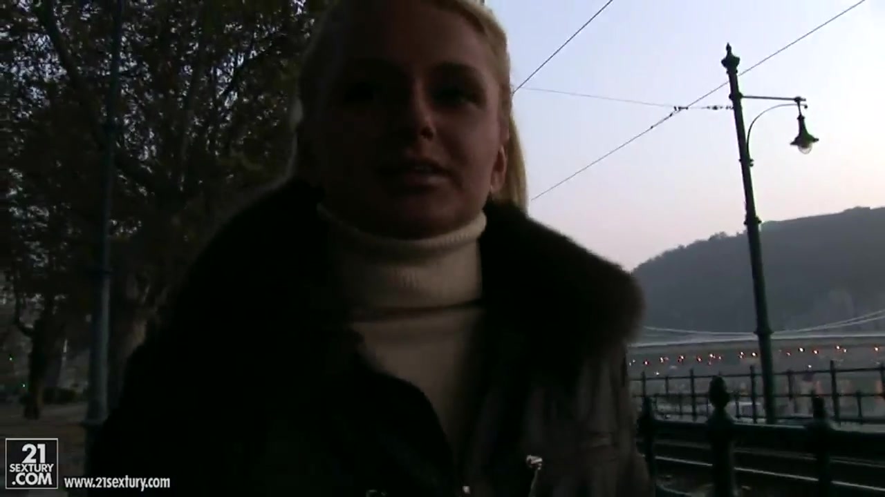 Ivana Sugar poses and demonstrates her secrets in public places