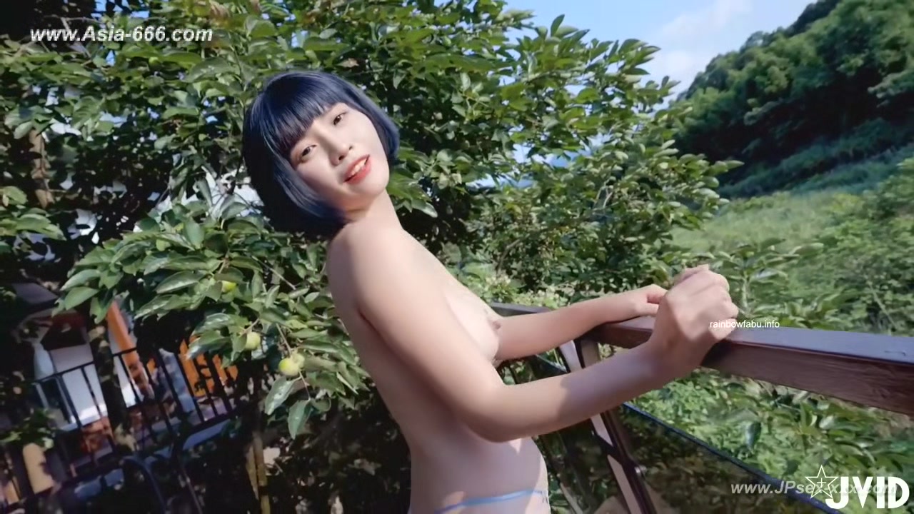 chinese model posing nude.143