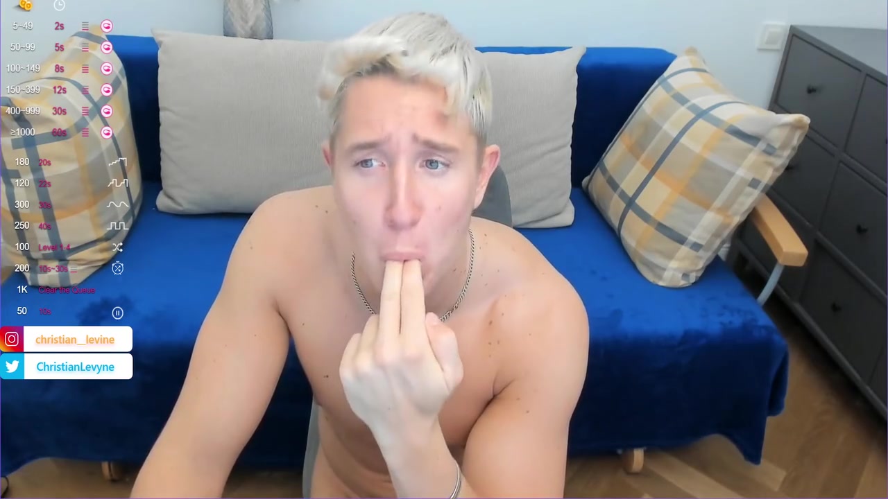 Suking Fingers With More Split - Christian Levine