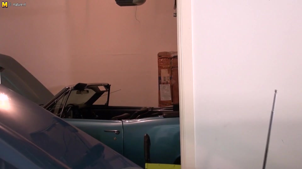 Naughty Mature Female Mechanic Getting Greasy In Her Garage - MatureNL