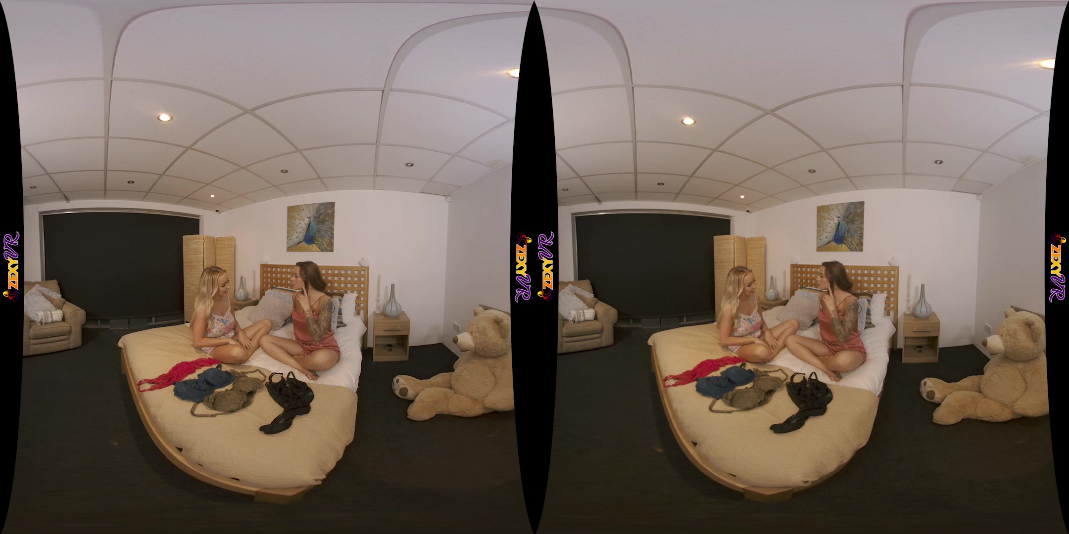 Pillow Fight featuring Bethany Morgan, Miah S - ZexyVR