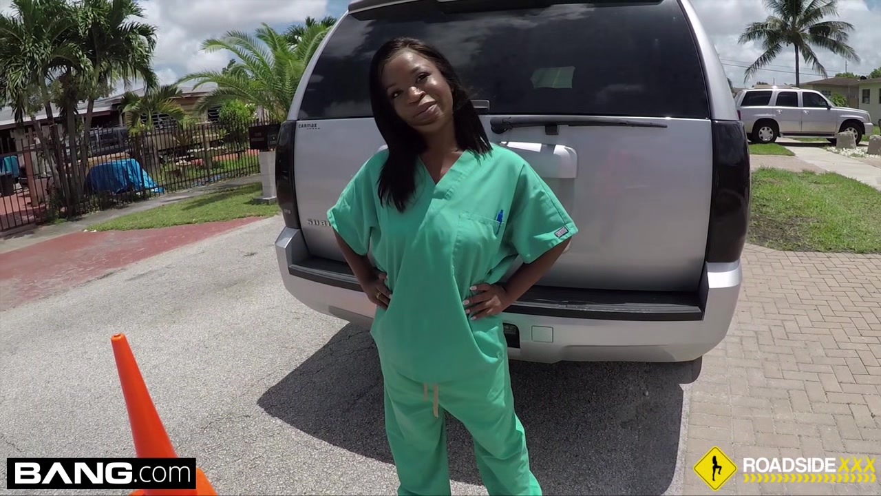 Roadside - Stacy gives her mechanic a blowjob in public