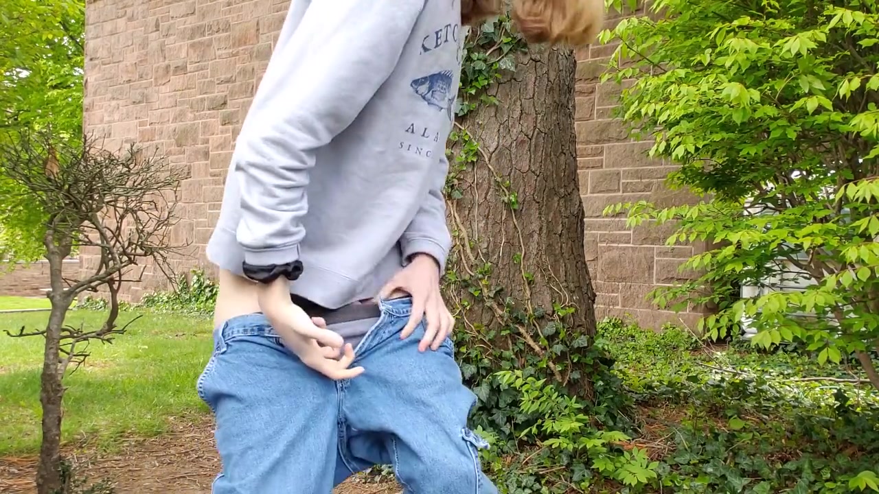 Max Fingers Her Ass In Public Park