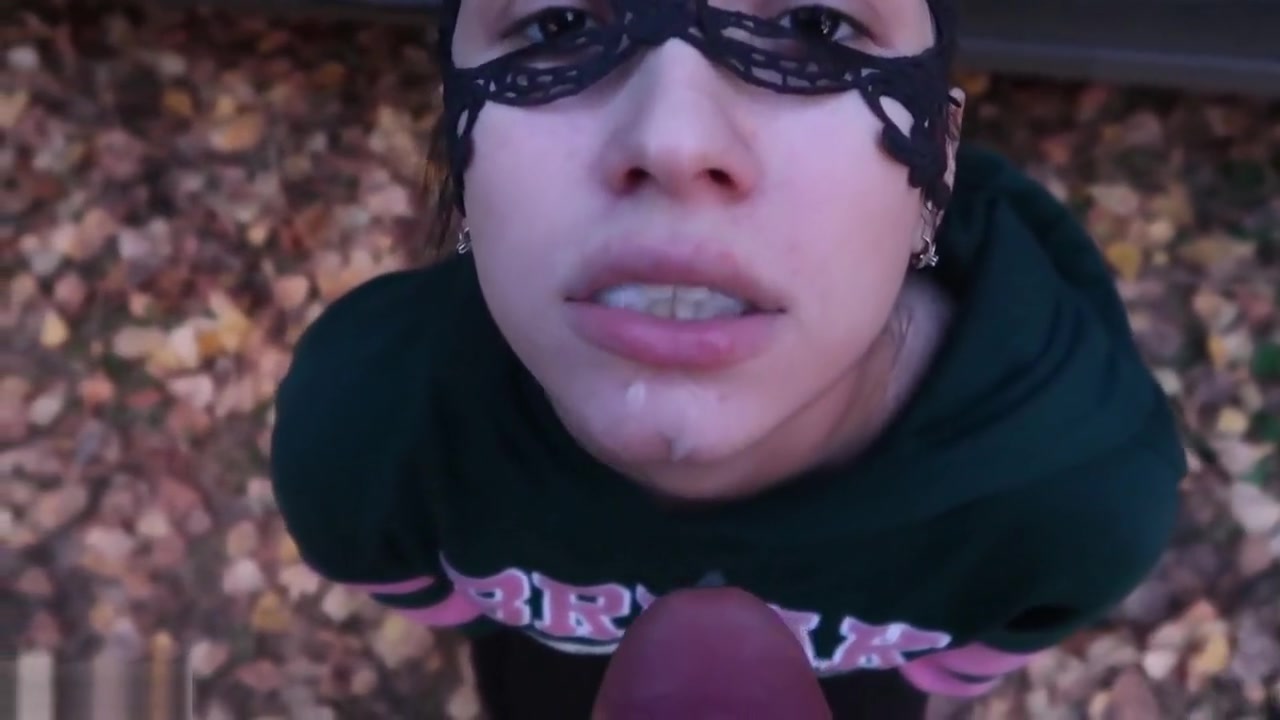 My stepsister loves getting cum in her mouth - MaryVincXXX