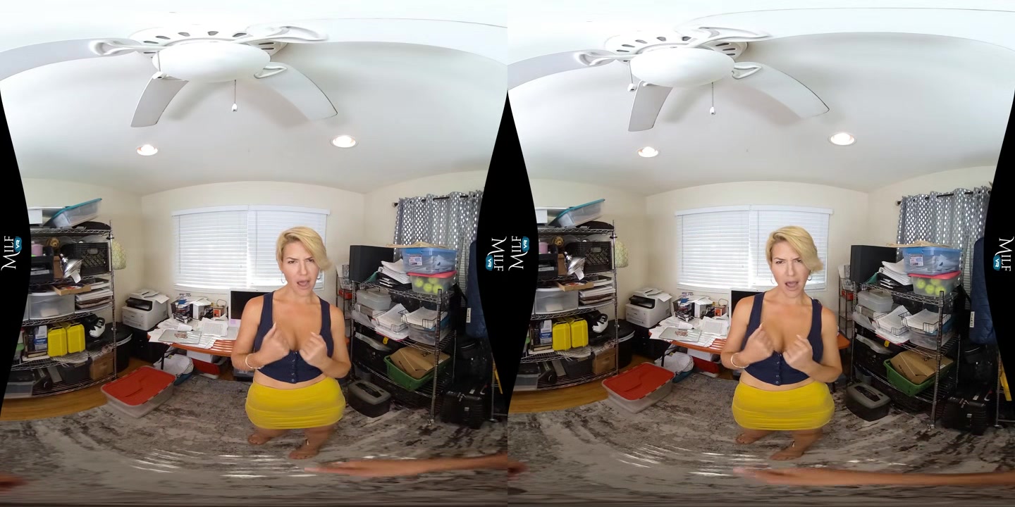 Twerking from Home - MILFVR