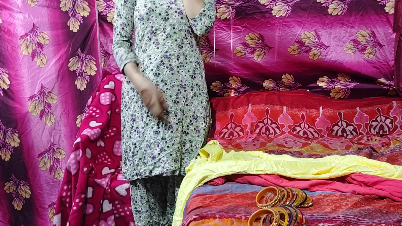 Beautiful Hot Girl Kavita First Time Painful Sex With Step-sisters Husband