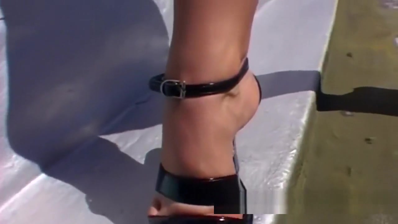 teen 18+ redhead outdoor anal on a rooftop