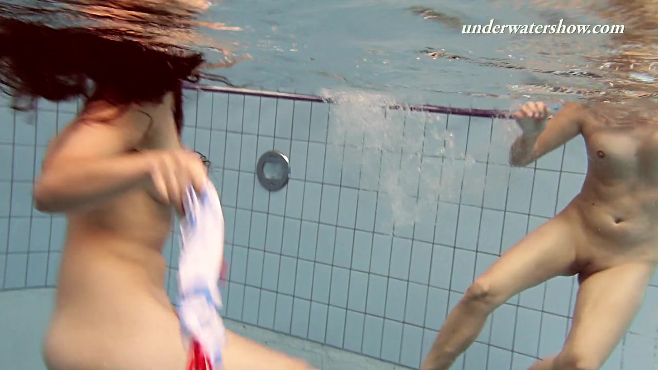 UnderwaterShow Video: Iva Brizgina and Paulinka