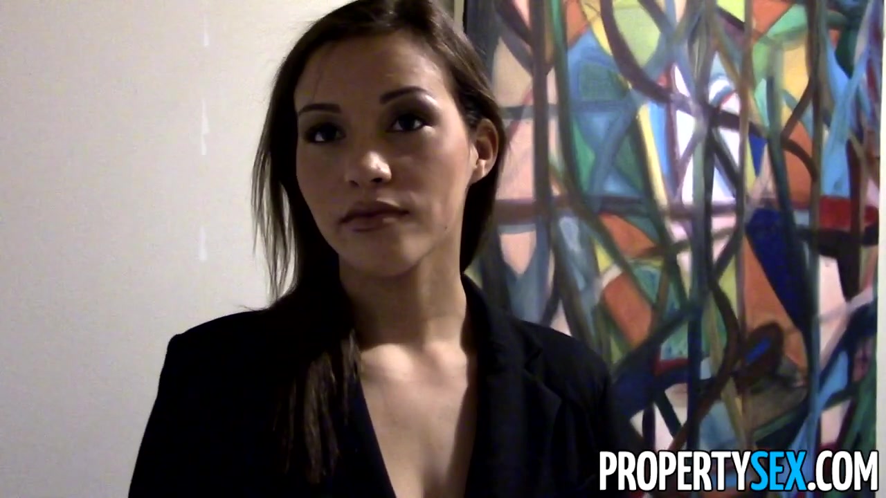 Reality TV show casting agent fucks stunning real estate agent