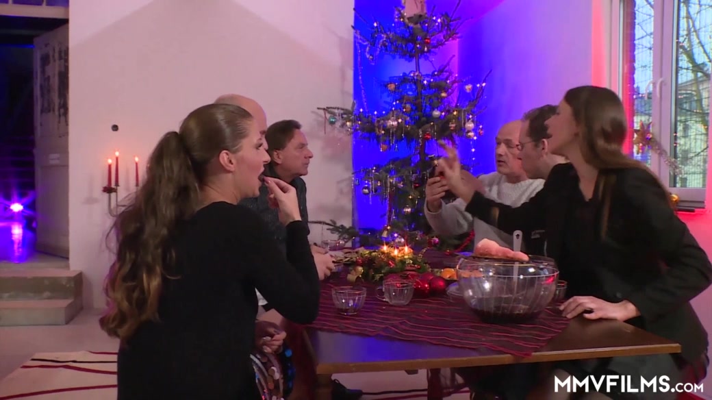 Valeria Jones Cassie Young Samy Fox Big George in Traditional German househodld Xmas - MMVFilms