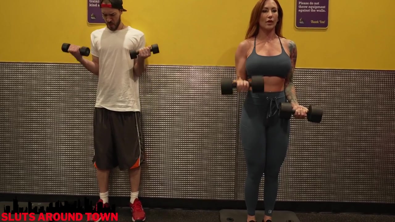 Personal Trainer Gives Private Lessons To Guy At Gym