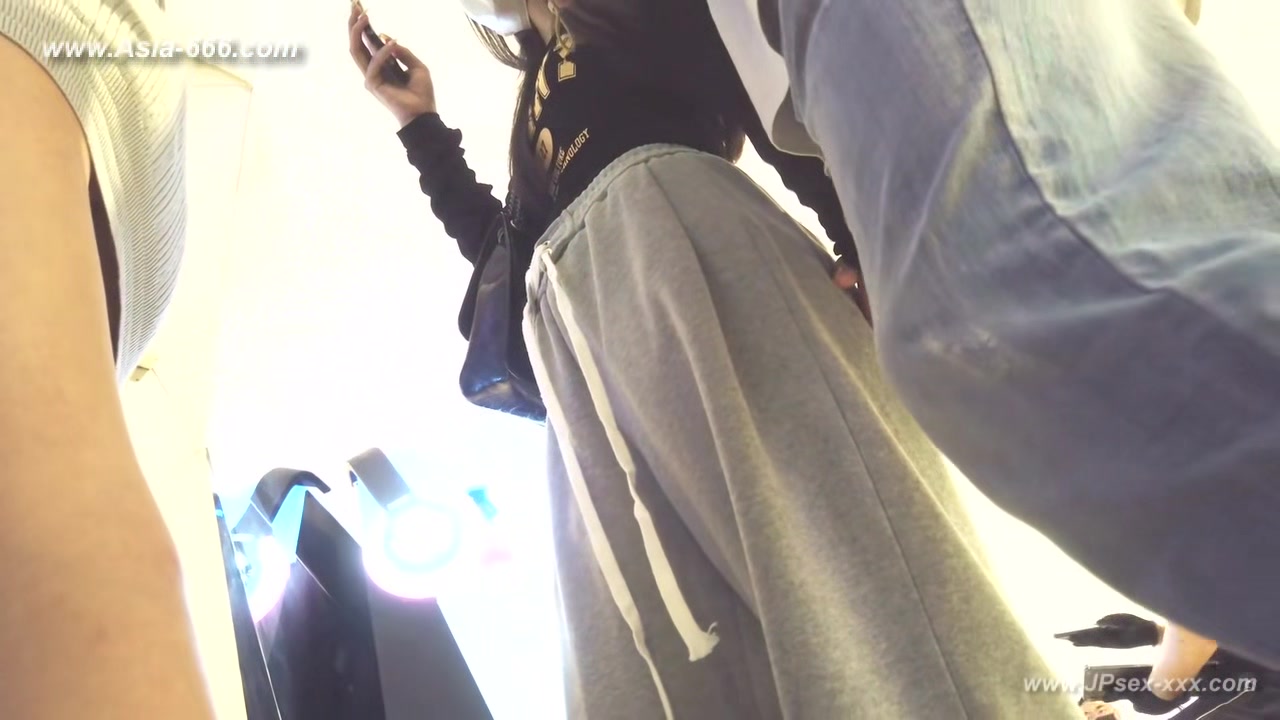 peeping chinese amateur upskirt.212