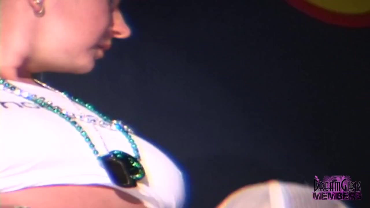 Sexy Wet T Contestants Get Naked For Loud Horny Crowd - DreamGirlsMembers