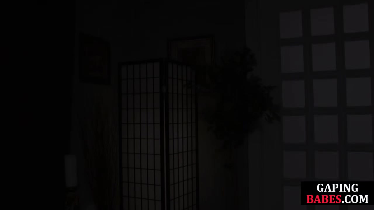 Stunning femme facesitting to her bitch