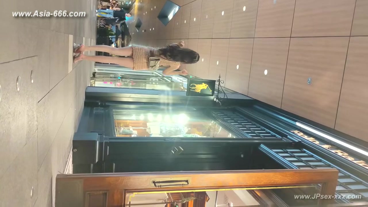 peeping chinese amateur upskirt.240