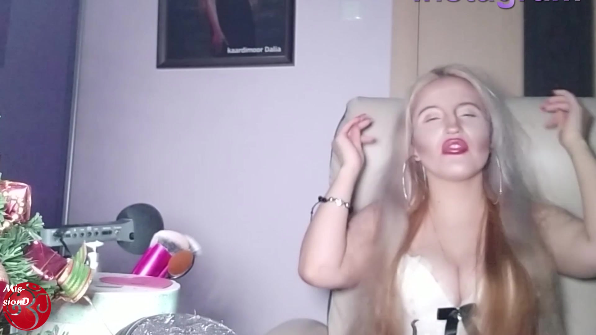 Your Salary Is Mine - Sex Movies Featuring Findom Goaldigger