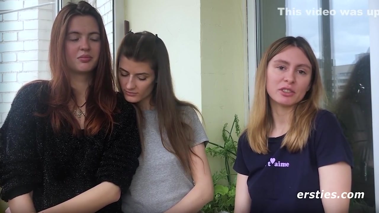 Hot Girl Threesome Leads To Steamy Lesbian Sex