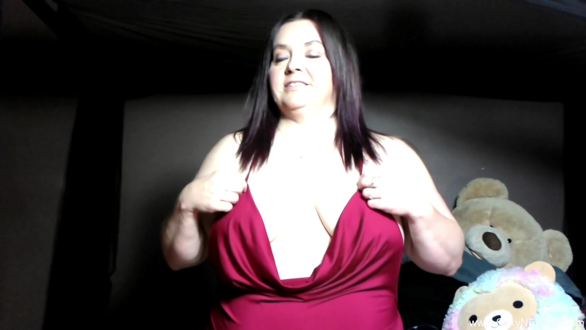Sexy Bbw Huge Dildo And Cock In Sex Chair - Sexynebbw
