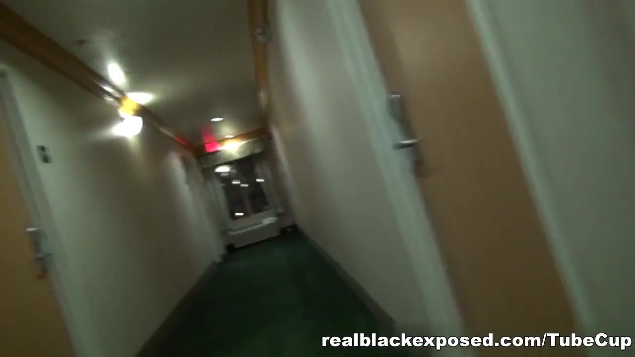 Sexy black bootylicious girlfriend Dee Rida