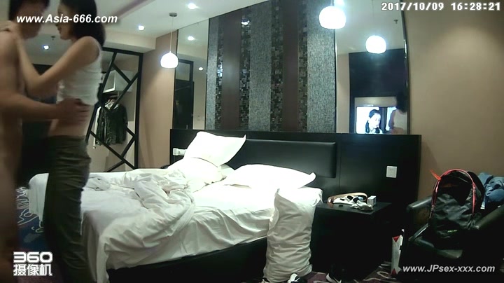 Hackers use the camera to remote monitoring of a lover's home life.382