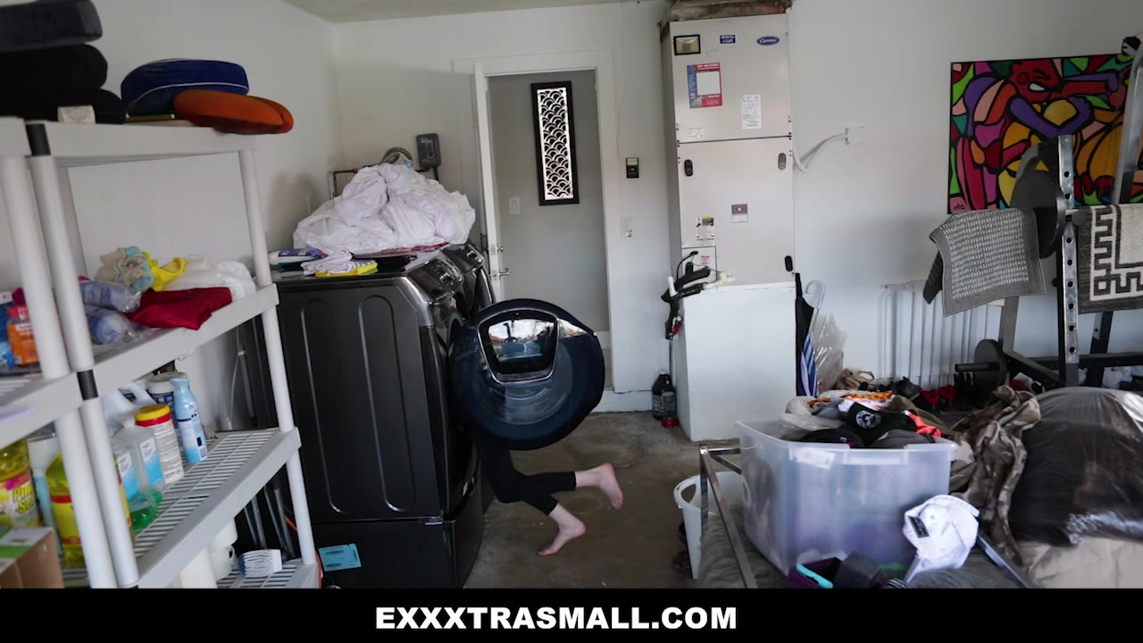 ExxxtraSmall - Tiny teen 18+ Gets a Deep Hardcore Fucking