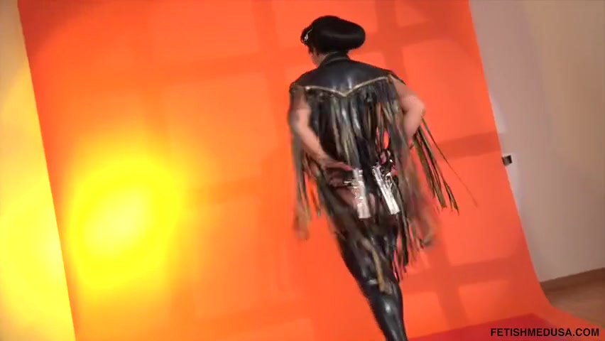Lady Medusa - Danger Milf