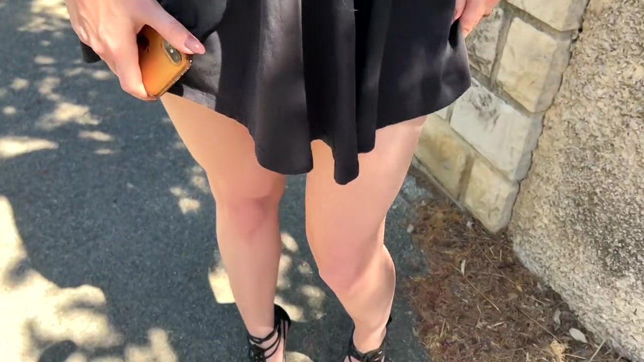 Lyne, 30 years old, is heading towards absolute pleasure... - Jacquie et Michel TV