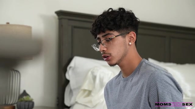Stepmom Knows What Boys Think About - S19:E10 - Nubiles-Porn