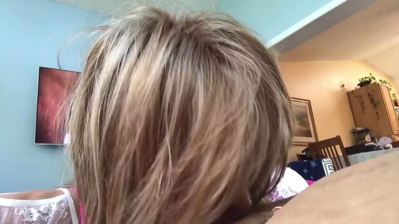 Glamgurlxoxo gives sloppy head