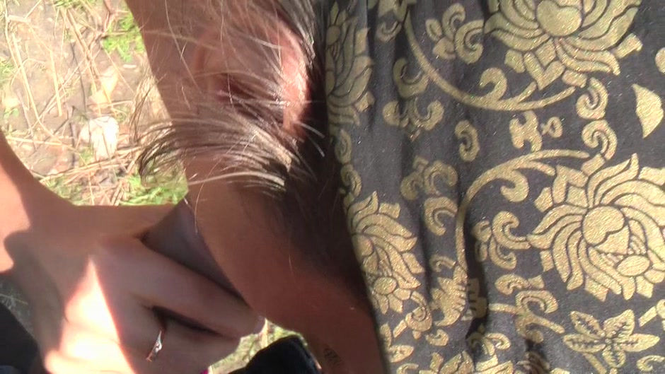 Kiki in beautiful bimbo enjoys getting fucked in the park