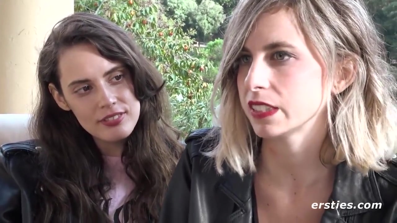Anneke Goes Down On Blonde Babe Cintia