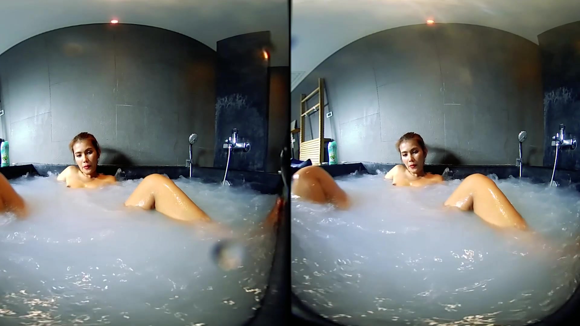 Wet Finger Games In The Whirlpool 3 - VRPussyVision