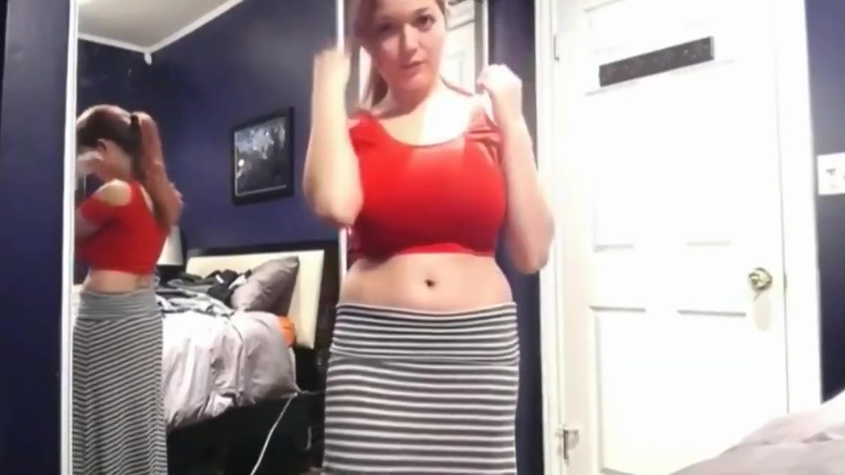 Gorgeous Redhead teen 18+ Showing Her Pefrect Tits