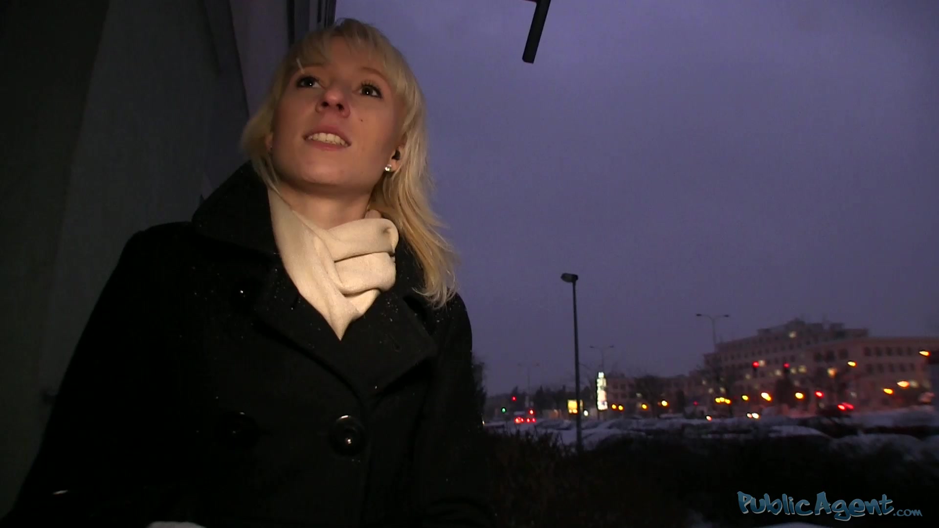 PublicAgent Clip. Laura